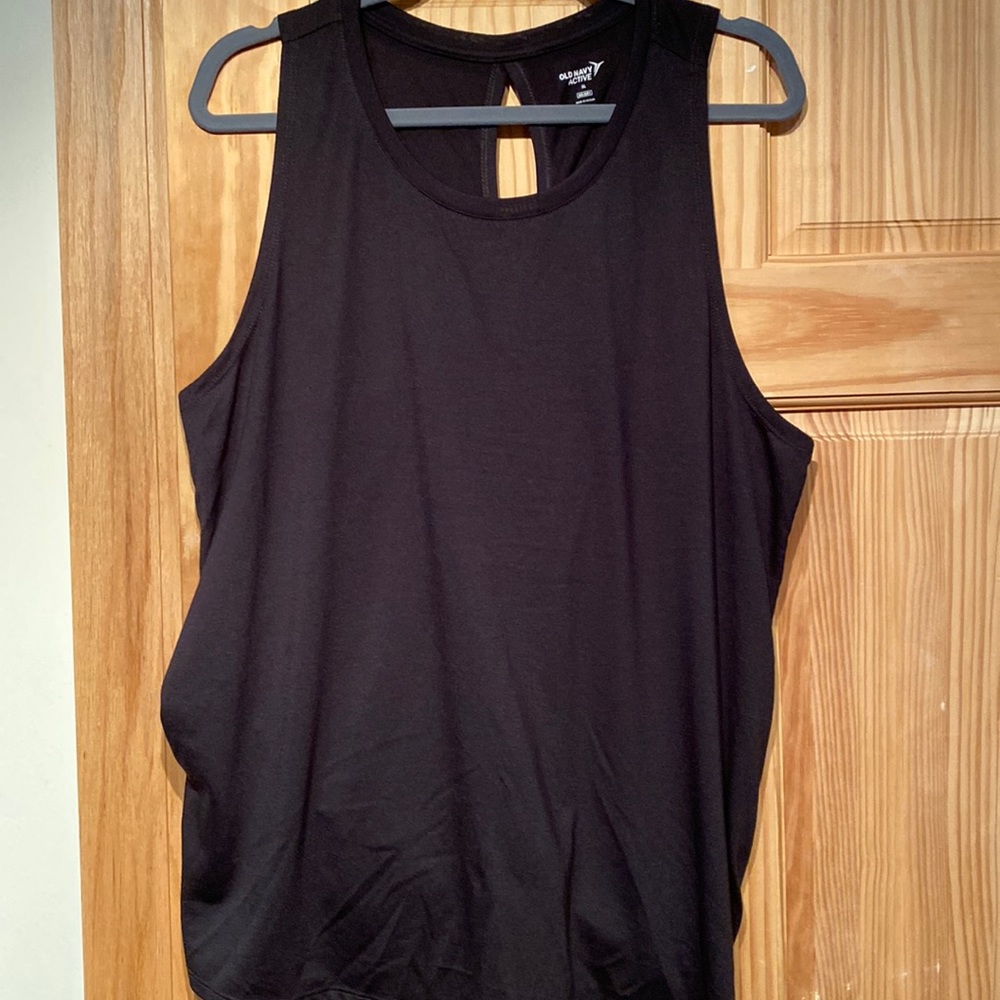 Old Navy yoga top size XL
